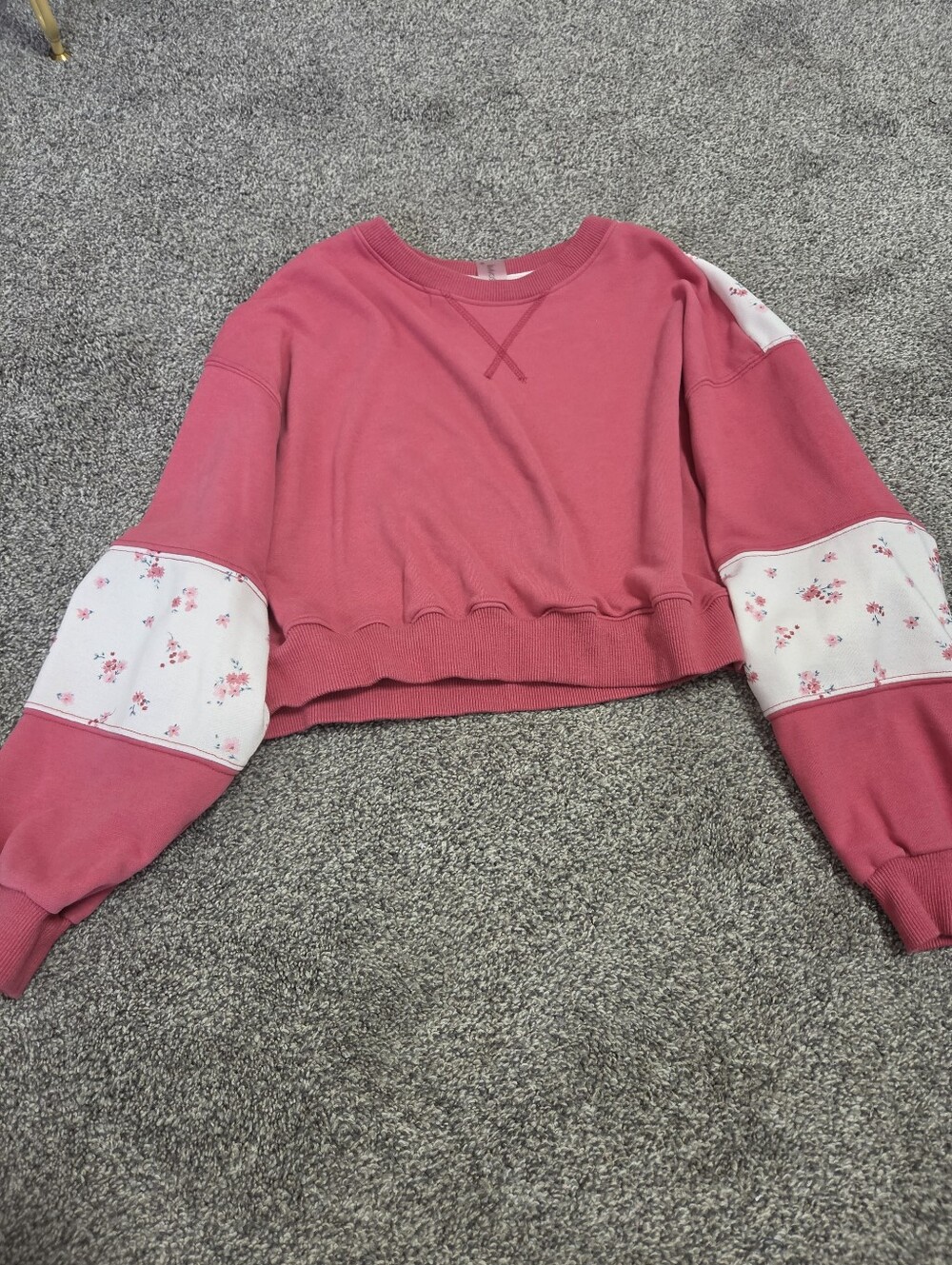 Women's Rose Pink Cropped Floral-Sleeve Sweatshirt